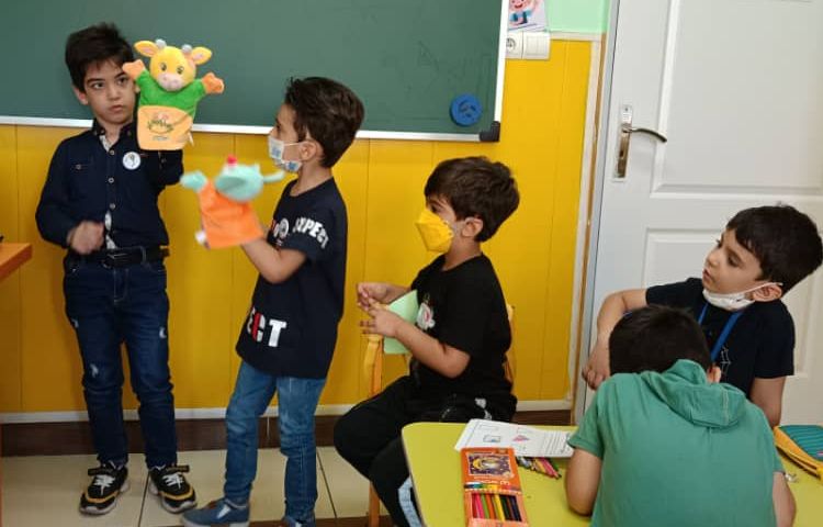 درست کردن خوراکی ها با خمیر بازی، نمایش عروسکی، کلاس بادبادک 6
