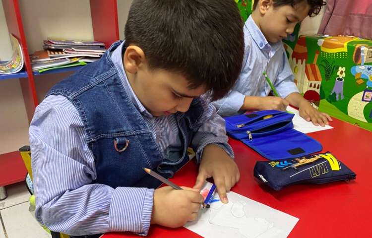 درست کردن کاردستی postman به مناسبت روز پست 3