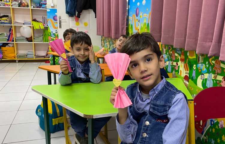 درست کردن کاردستی روز دانش آموز-زنگ General English 2