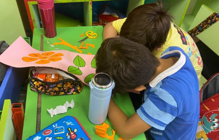 : درست کردن کاردستی مربوط به حروف x,y,ch,sh,th 2