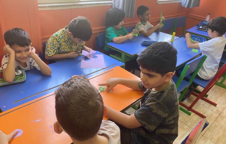 : درست کردن کاردستی مربوط به حروف x,y,ch,sh,th