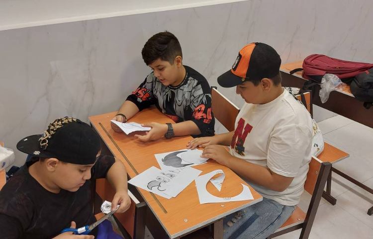 درست کردن کاردستی مربوط به درس Face Parts 2