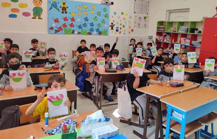 درست کردن کاردستی نشانه(چ) 4