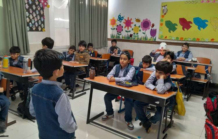 درس اتیکت آموزش فضاهای عمومی و آداب فضاهای عمومی 2