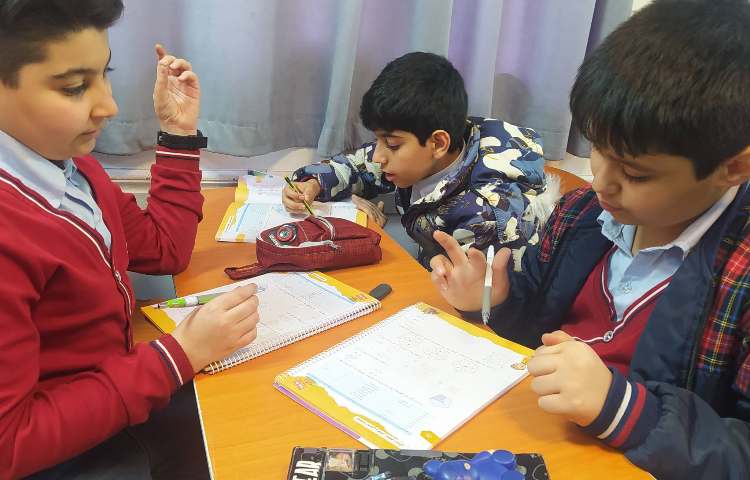 درس استعداد تحلیلی حل تمرینات به صورت گروهی 1