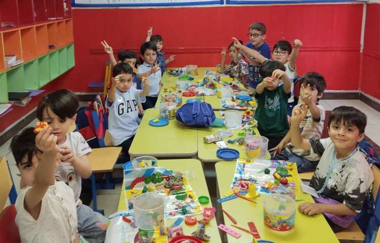 : درس با طبیعت، درست کردن میوه های تابستانی با خمیربازی