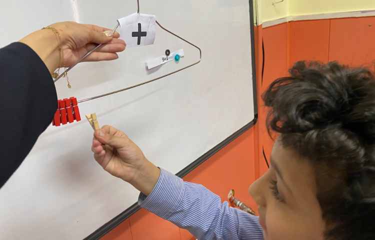 درس mathematics جمع بستن اعداد برای درست کردن عدد 10