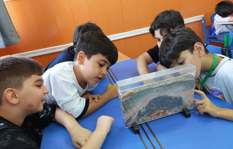 درس: دانشمند کوچک موضوع: سنگ و خاک 3