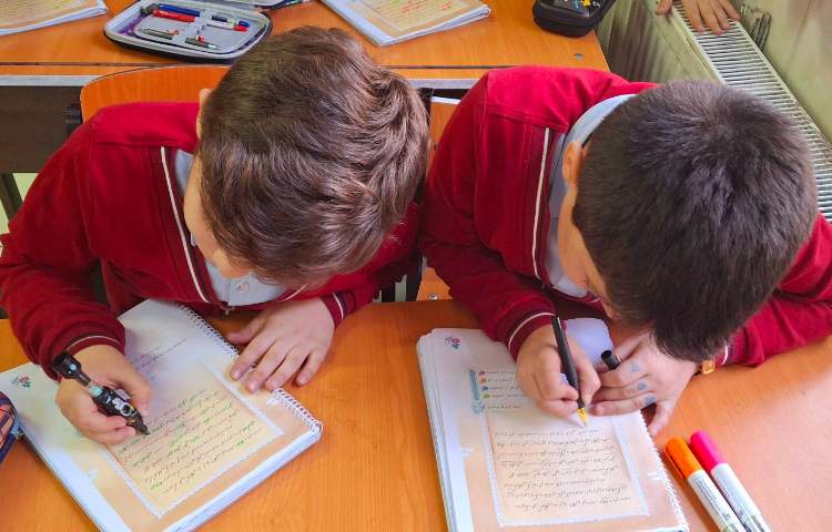 درس دهم فارسی باغچه ی اطفال 2