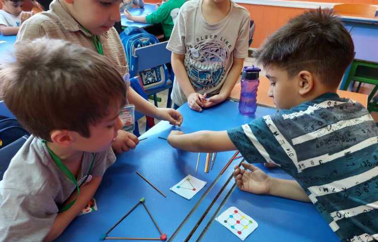 درس: ریاضیدان کوچک موضوع: الگوهای هندسی 4