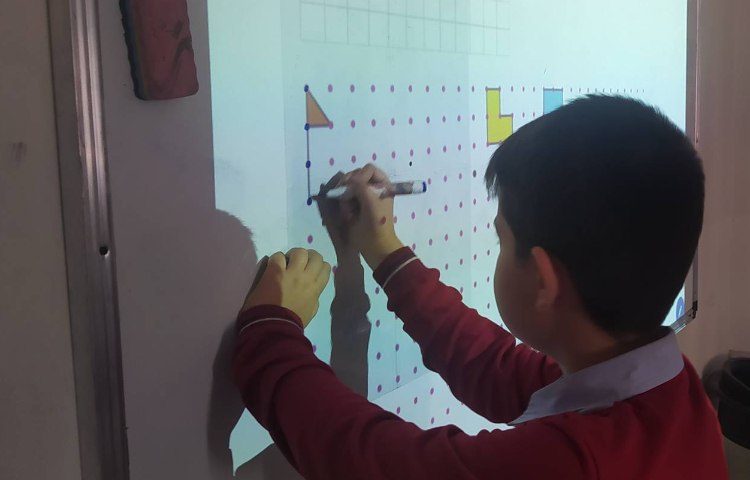 درس ریاضی تدریس تقارن مرکزی و محوری 2