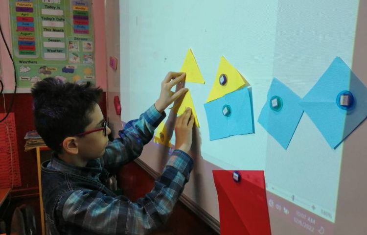 :درس ریاضی، تقارن چهار قسمتی 4