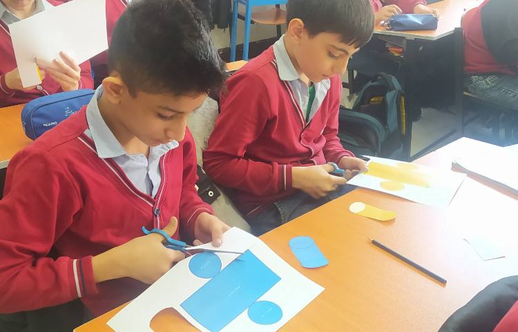 درس ریاضی محاسبه مساحت گسترده استوانه 7