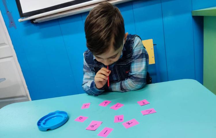 :درس ریاضی، مسابقه اعداد با نی 1