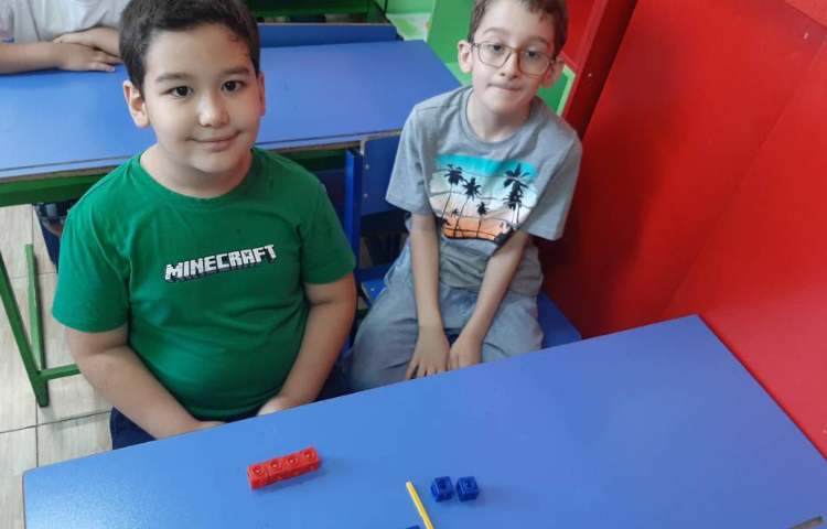 درس : ریاضی موضوع : بازی و ریاضی (جدول جمع نظام دار) 1