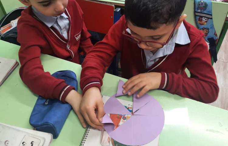 درس : ریاضی موضوع : نشان دادن قسمت های مساوی شکل ها 5