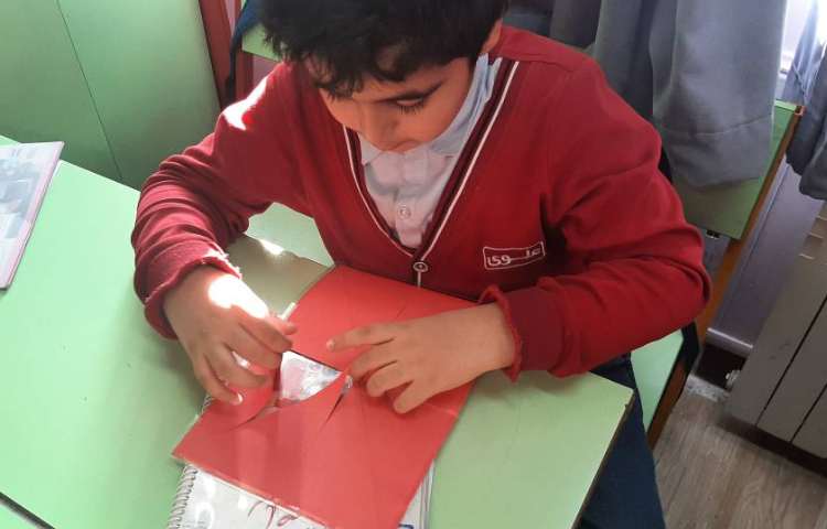 درس : ریاضی موضوع : نشان دادن قسمت های مساوی شکل ها