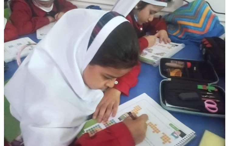 درس ریاضی و درس هدیه های آسمانی 2