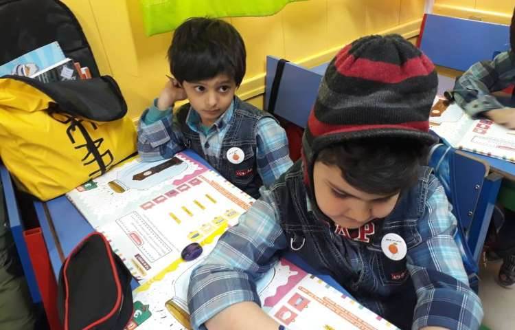 :درس زبان، انجام تمرین های کتاب math 2