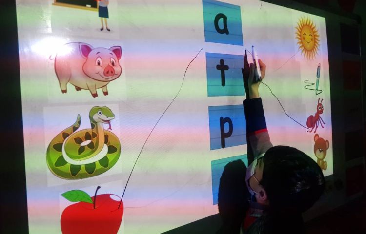 :درس زبان، انجام فعالیت تشخیص صداها 1