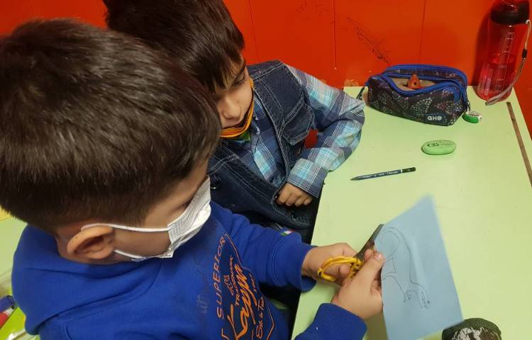 :درس زبان، ساخت کاردستی و ایجاد سایه 5