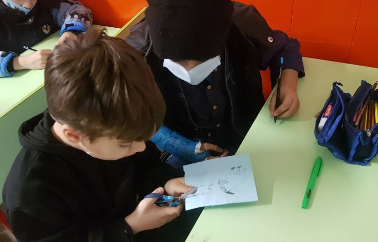 :درس زبان، ساخت کاردستی و ایجاد سایه 7