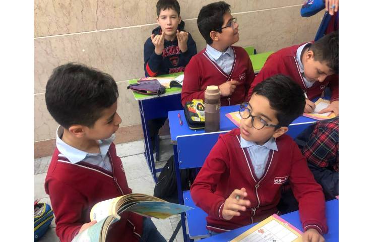 درس سواد مالی موضوع تکمیل فعالیت های کلاسی به صورت گروهی 1