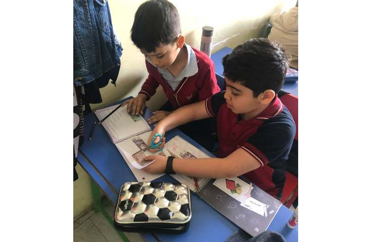 درس سواد مالی موضوع تکمیل فعالیت های کلاسی به صورت گروهی 1