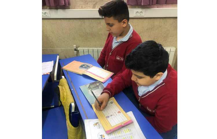 درس سواد مالی موضوع تکمیل فعالیت های کلاسی به صورت گروهی 5