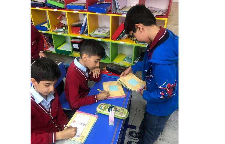 درس سواد مالی موضوع تکمیل فعالیت های کلاسی به صورت گروهی 6