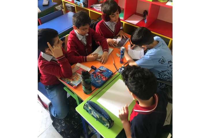 درس سواد مالی موضوع تکمیل فعالیت های کلاسی به صورت گروهی