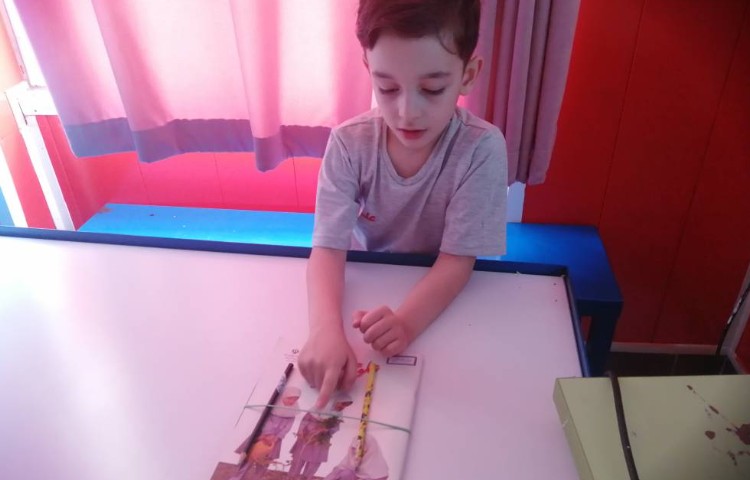 :درس علوم، آزمایش صدای کلفت و نازک 1