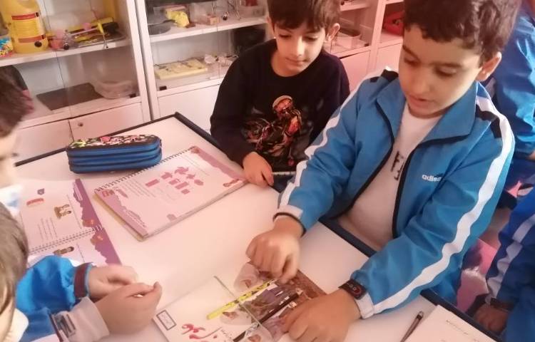 :درس علوم، آزمایش صدای کلفت و نازک