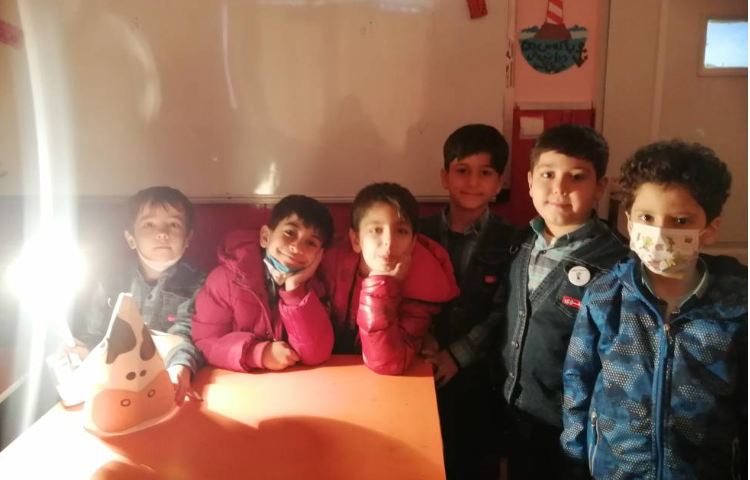 :درس علوم، آشنایی با سایه و جهت آن