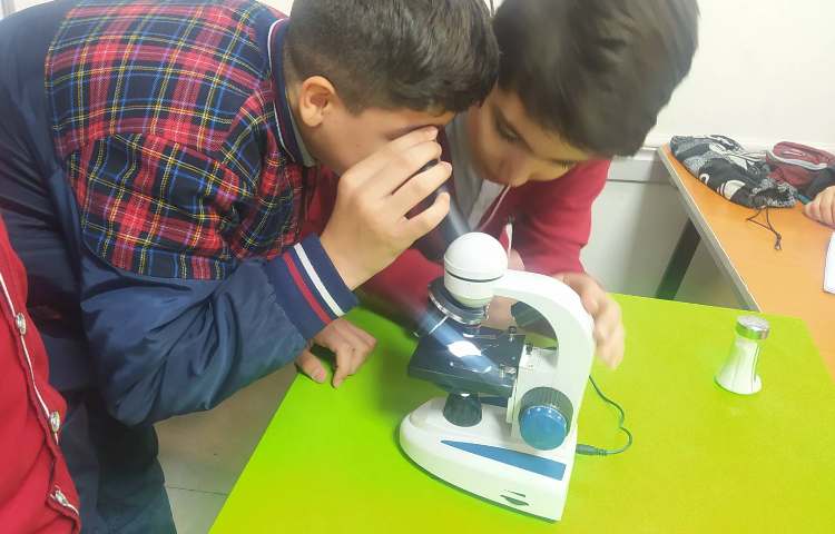 درس علوم انجام آزمایش و کار با میکروسکوپ 1