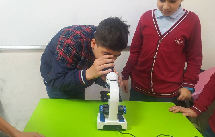 درس علوم انجام آزمایش و کار با میکروسکوپ 2