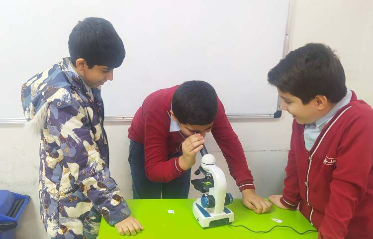درس علوم انجام آزمایش و کار با میکروسکوپ 6