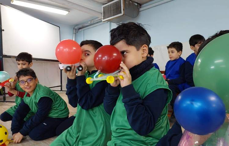 درس: علوم تجربی موضوع: مسابقه‌ی ماشین‌های بادکنکی 4