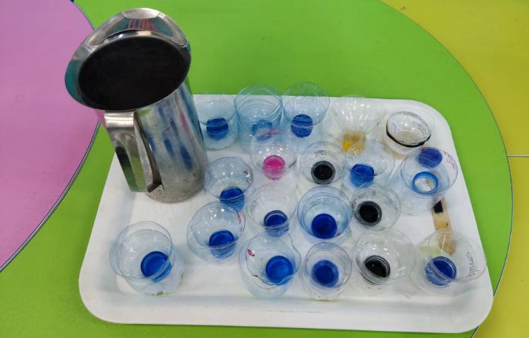 :درس علوم، درست کردن حباب ساز با استفاده از بطری و شامپو 2