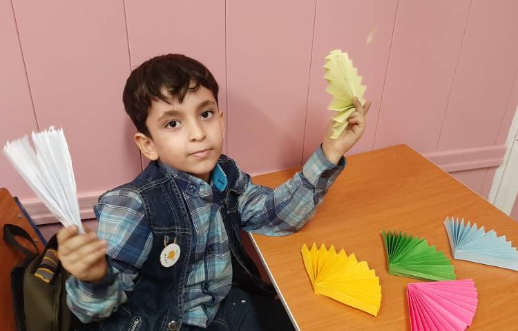 :درس علوم، ساخت بادبزن های رنگی 1