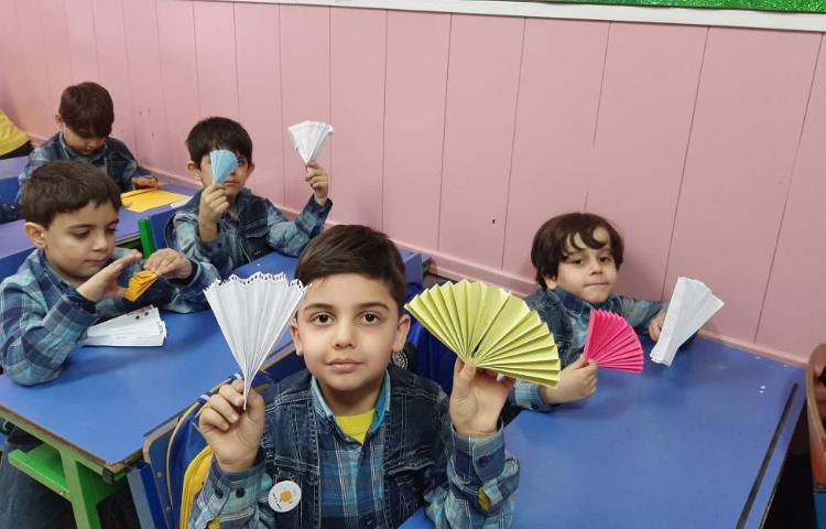 :درس علوم، ساخت بادبزن های رنگی