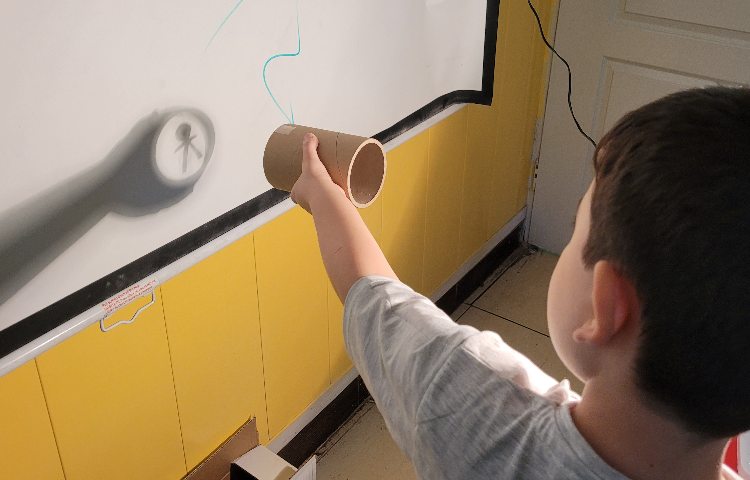 :درس علوم، سایه بازی و تماشای فیلم فندق 7