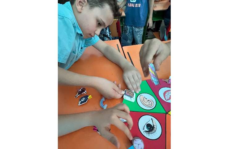 درس :علوم مبحث :حواس پنج گانه با کمک ابزار 2