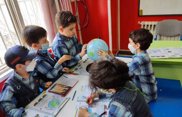 :درس علوم، مشاهده کره جغرافیا در آزمایشگاه