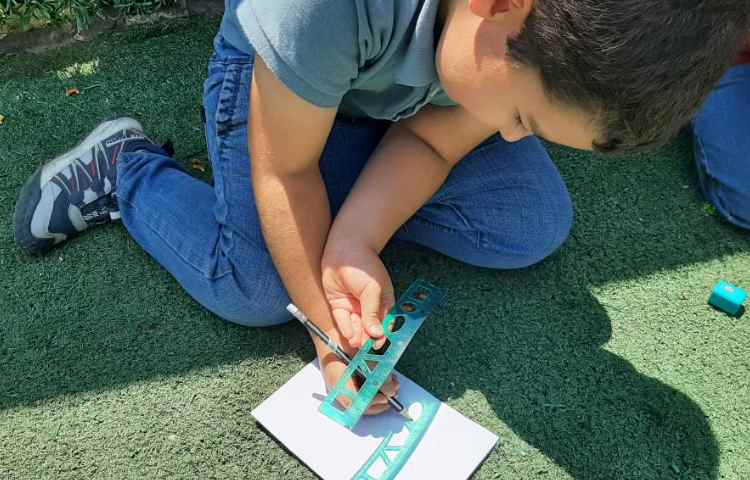 درس علوم موضوع : سایه ها 1