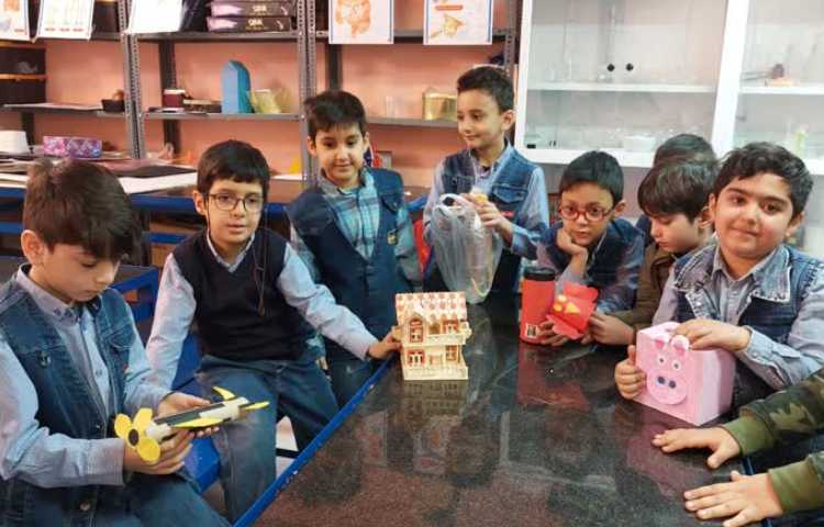 درس علوم و ارائه ی دانش آموزان 1