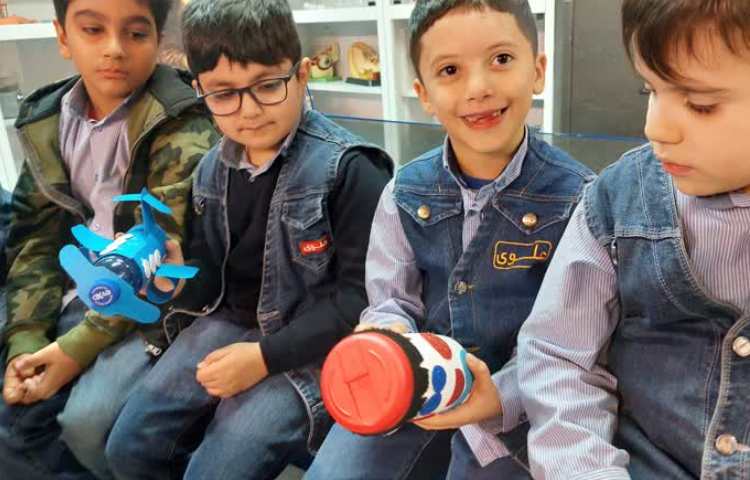 درس علوم و ارائه ی دانش آموزان 5