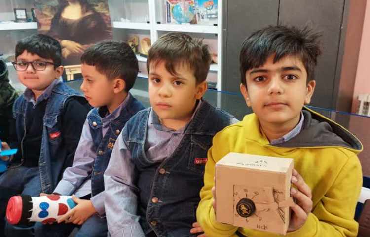 درس علوم و ارائه ی دانش آموزان 6