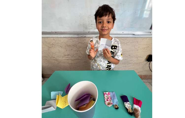 درس: فارسی بازی روان خوانی با صدای اعضای خانواده 4