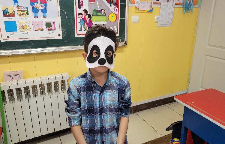 :درس فارسی، بخش کردن و اجرای نمایش پاندای چینی 4